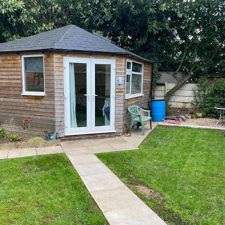 Garden Lodge Allesley Экстерьер фото