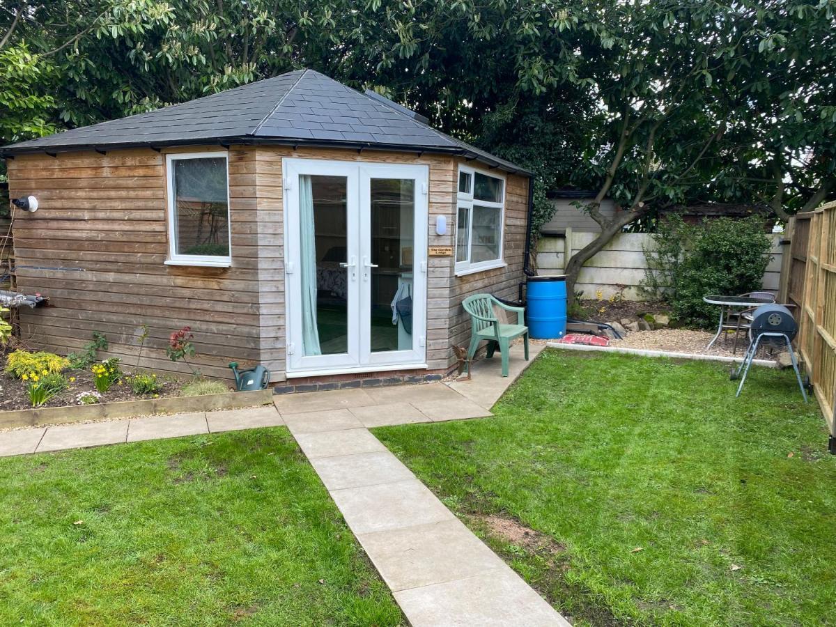 Garden Lodge Allesley Экстерьер фото